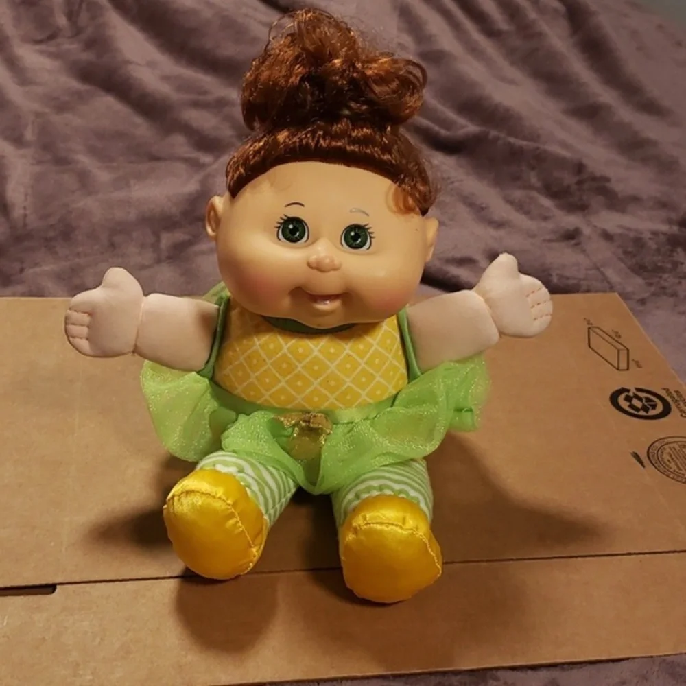 Cabbage patch doll‎